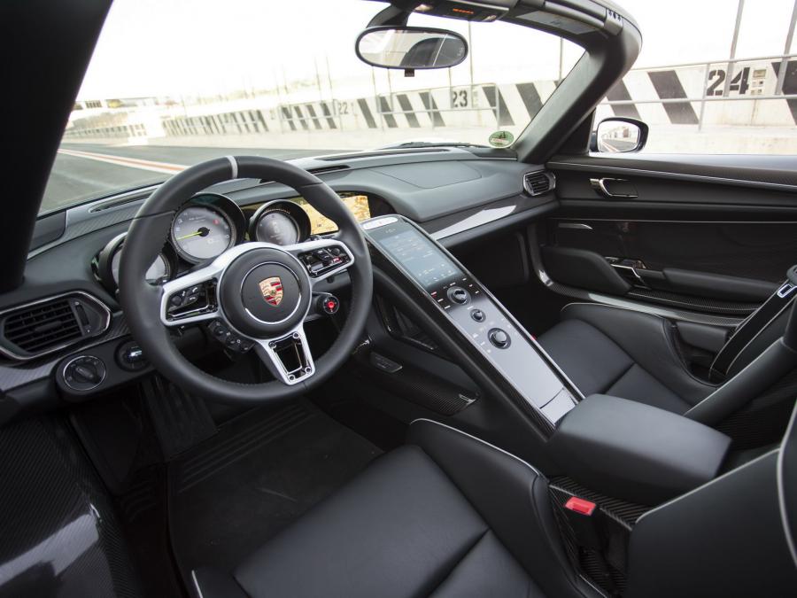  Porsche 918 Spyder 2014 года  (US) (фото 13 из 28)